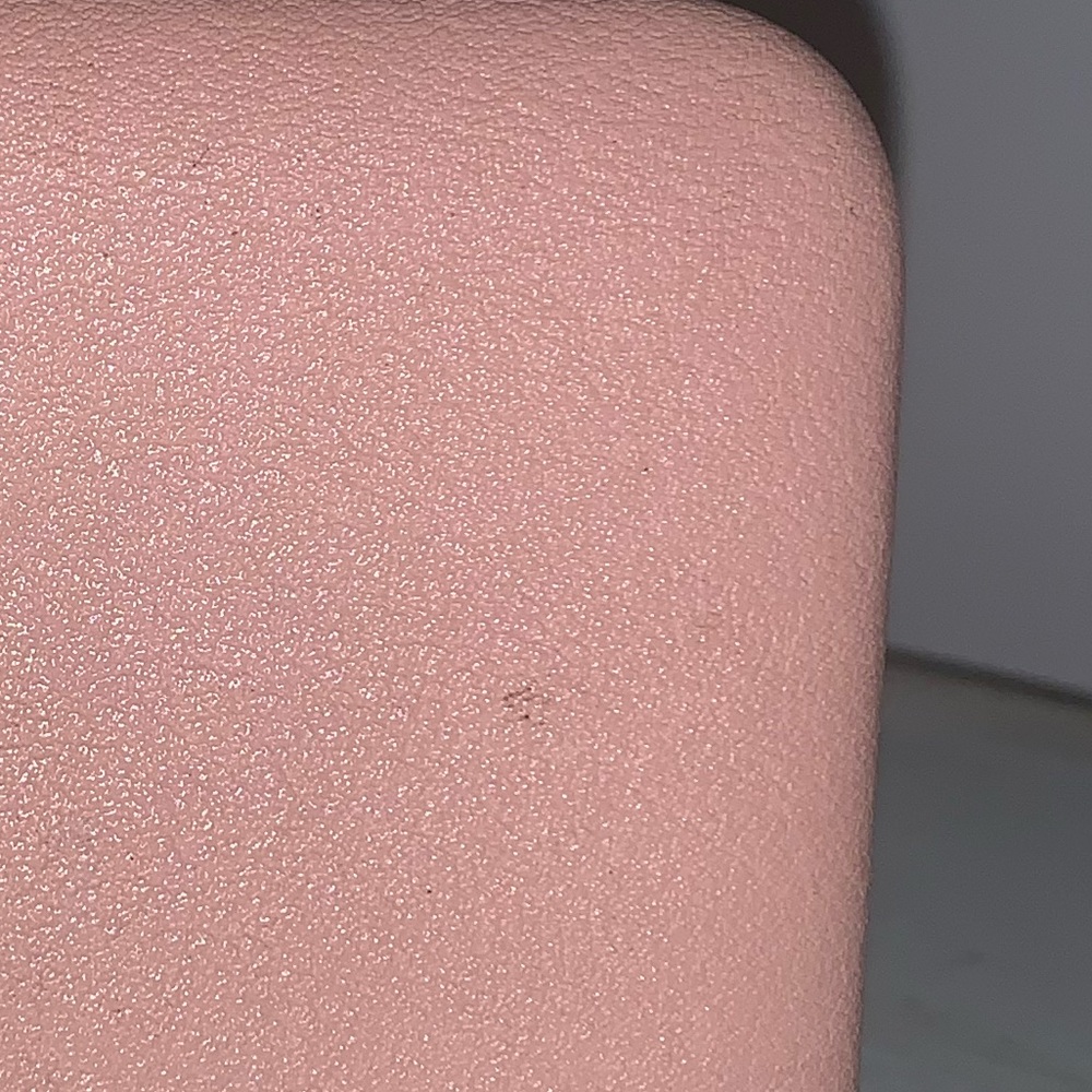Pink Guess Wallet 💕 - Picture 3 of 6